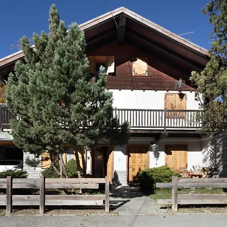 5' Bus To The Slopes, Panoramic Dağ evi Champoluc