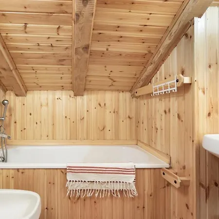 5' Bus To The Slopes, Panoramic Champoluc