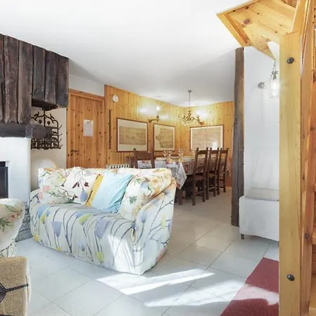 5' Bus To The Slopes, Panoramic * Champoluc